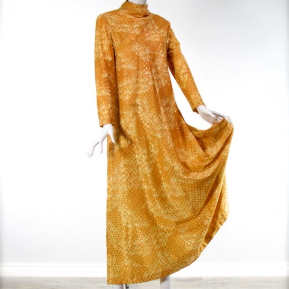 1970s Leslie Fay Original Long Gold Dress Kaftan - Picture 2 of 5
